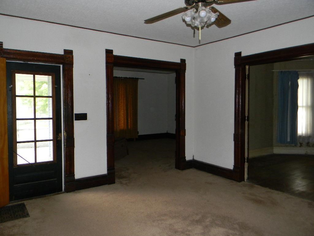 206 S Main St, Wolcottville, IN 46795 photo 14