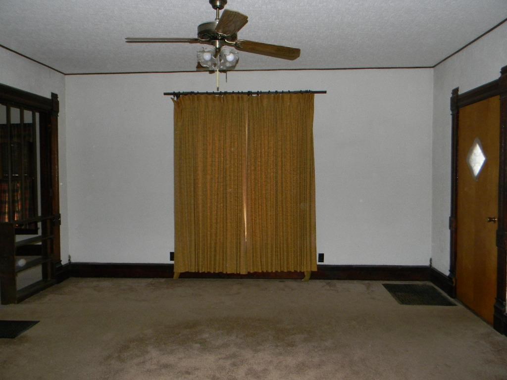 206 S Main St, Wolcottville, IN 46795 photo 15