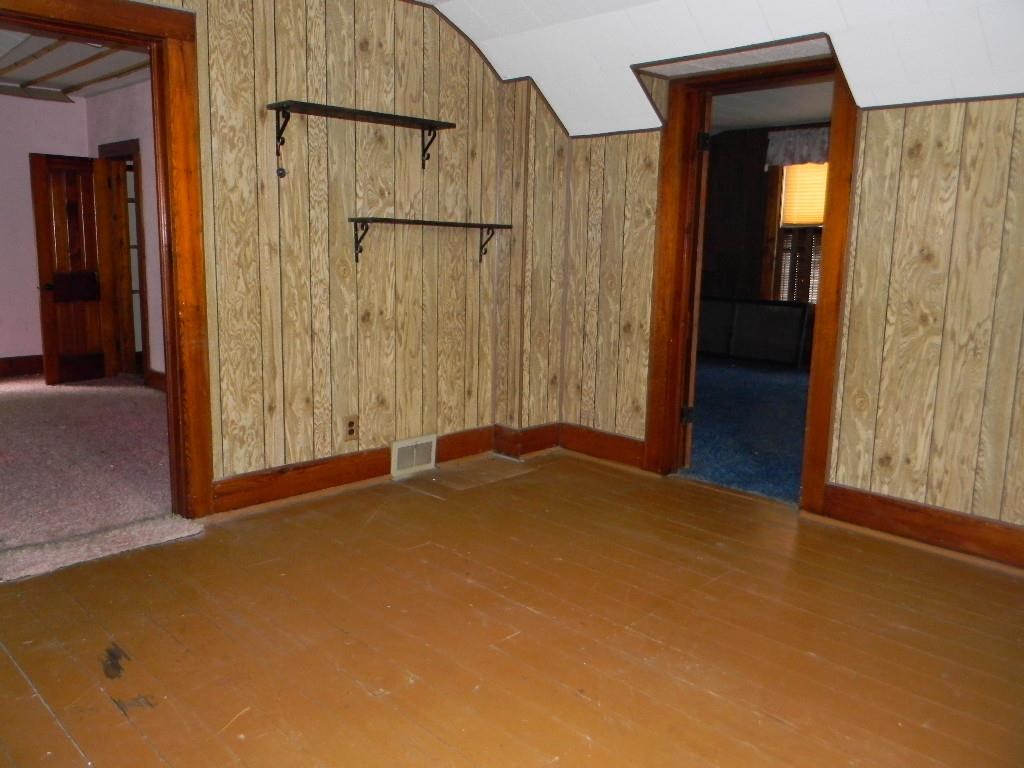 206 S Main St, Wolcottville, IN 46795 photo 26