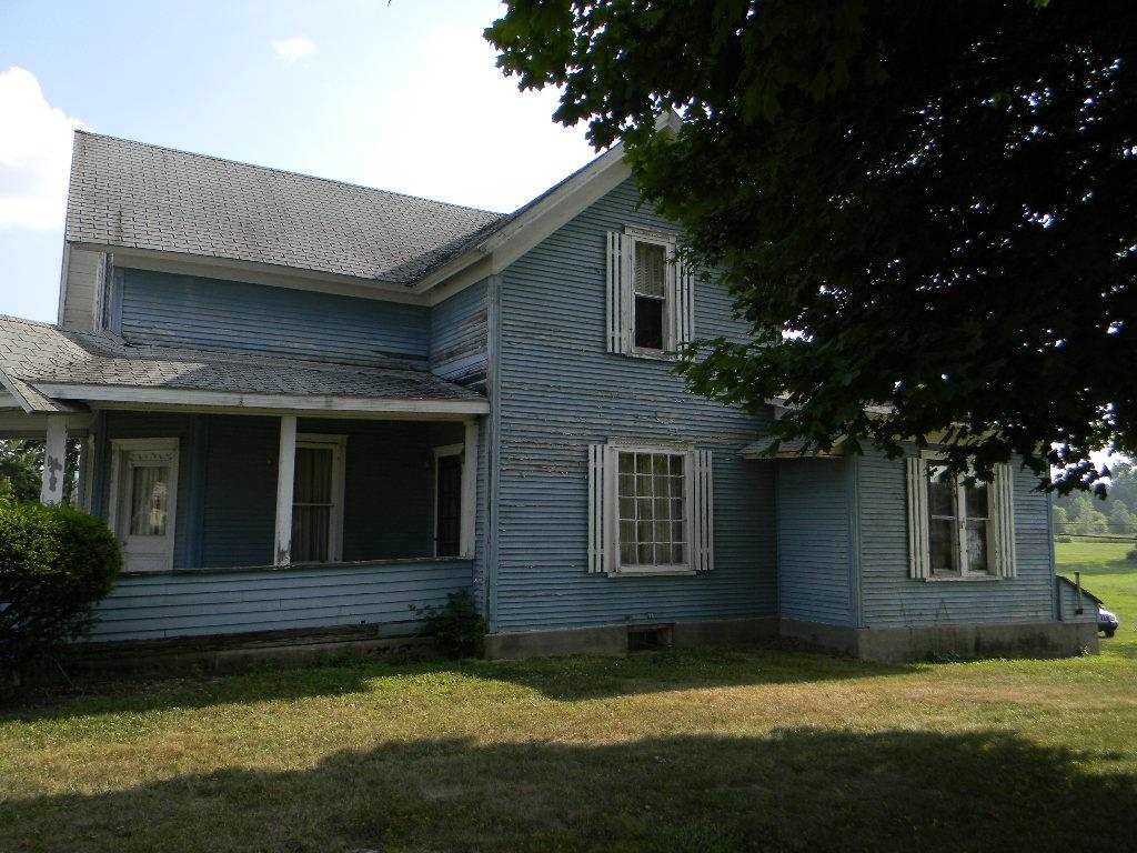 206 S Main St, Wolcottville, IN 46795 photo 6