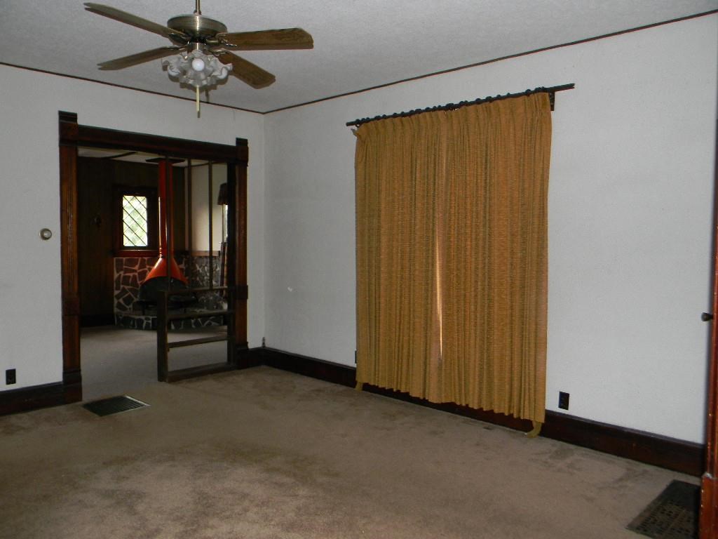 206 S Main St, Wolcottville, IN 46795 photo 13