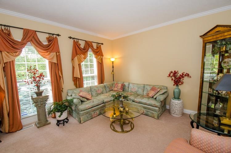 16985 Hidden Valley Dr, Granger, IN 46530 photo 4