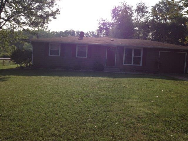906 Lynwood Dr, Goshen, IN 46526 photo 3