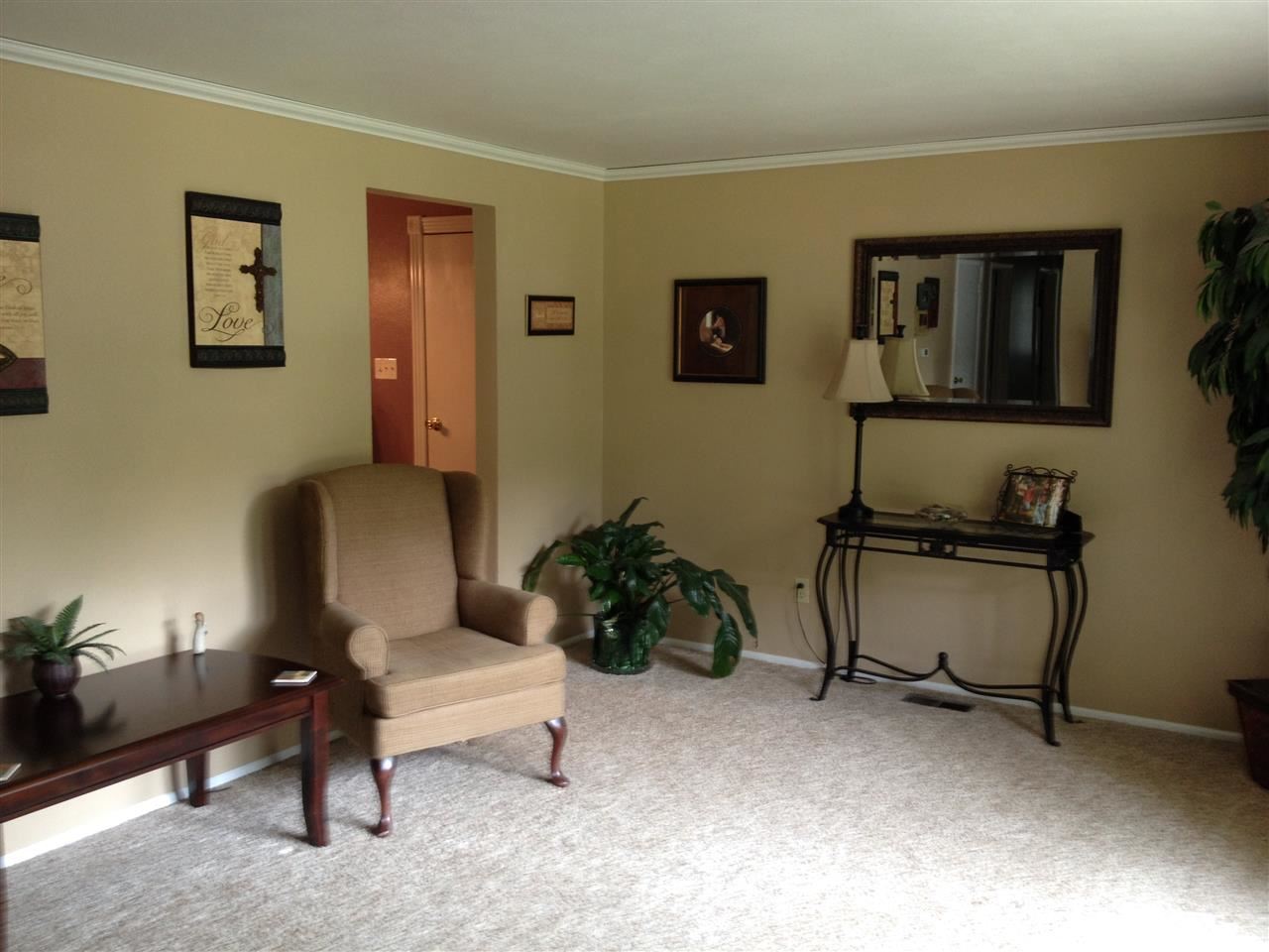 906 Lynwood Dr, Goshen, IN 46526 photo 12
