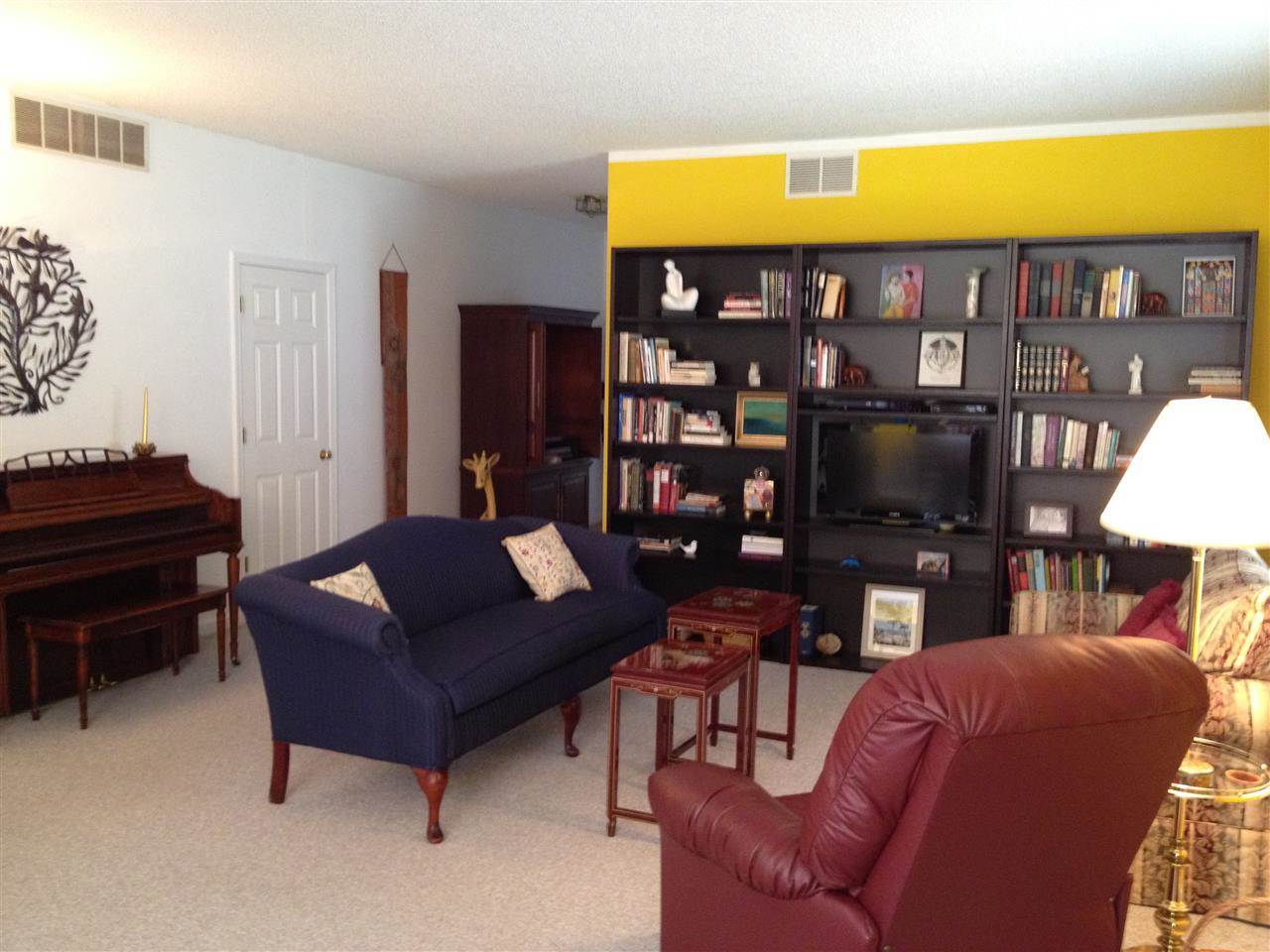 1213 S Hearthstone Ct, Bloomington, IN 47401 photo 3