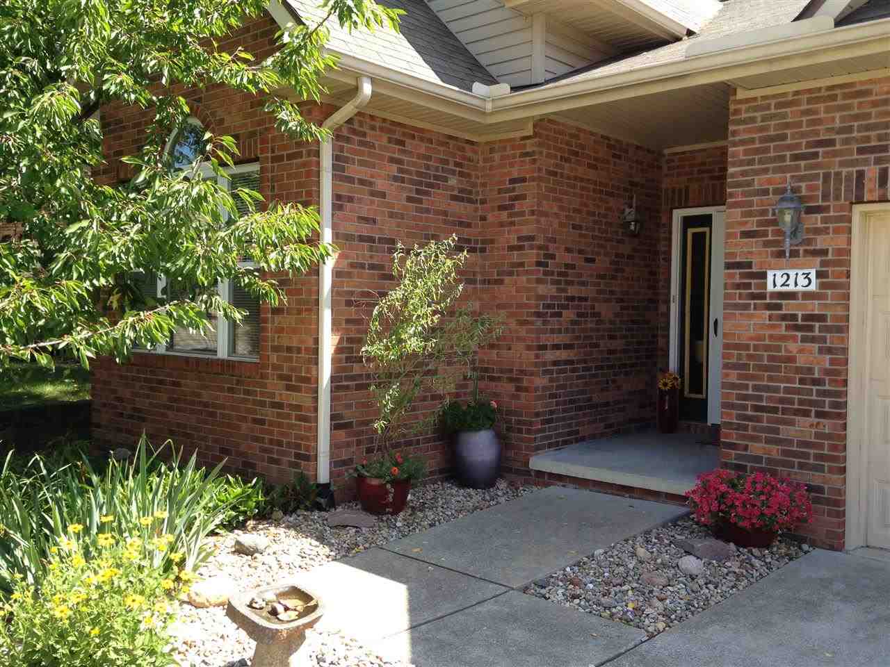 1213 S Hearthstone Ct, Bloomington, IN 47401 photo 1
