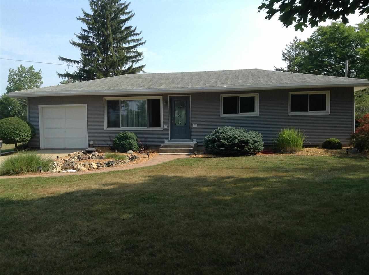 660 W Bellefontaine Rd, Pleasant Lake, IN 46779 photo 1