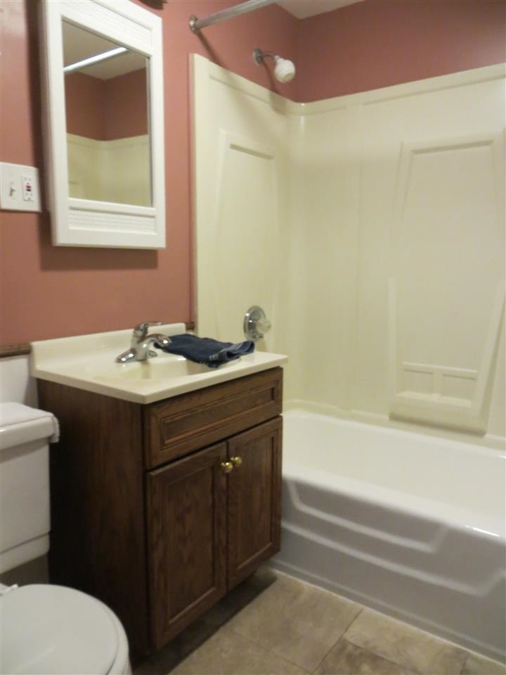 220 Newnam Ave, Kendallville, IN 46755 photo 11