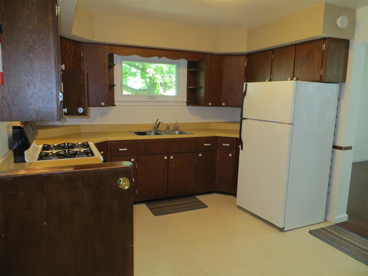 220 Newnam Ave, Kendallville, IN 46755 photo 8