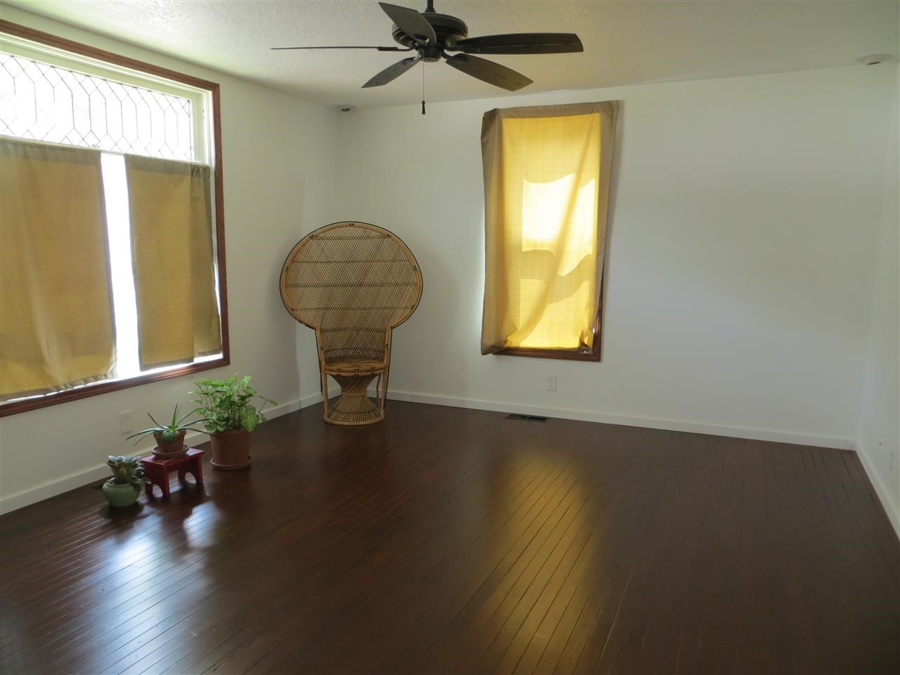 220 Newnam Ave, Kendallville, IN 46755 photo 9
