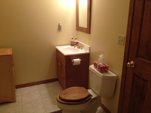 582 W Berry St, Upland, IN 46989 photo 12