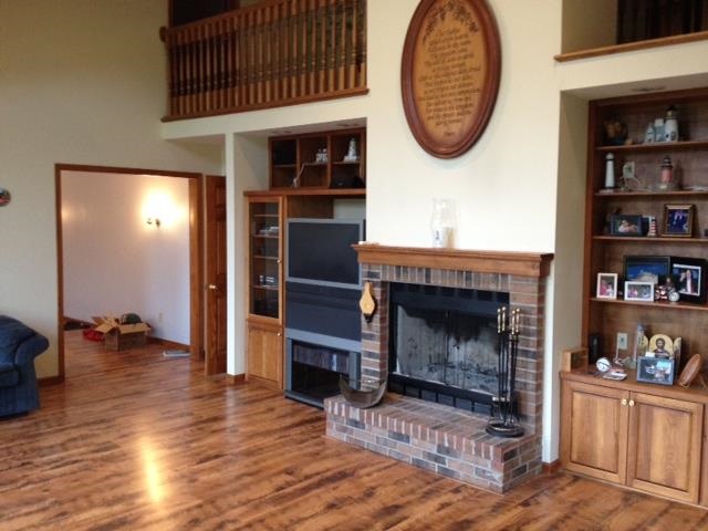 582 W Berry St, Upland, IN 46989 photo 6