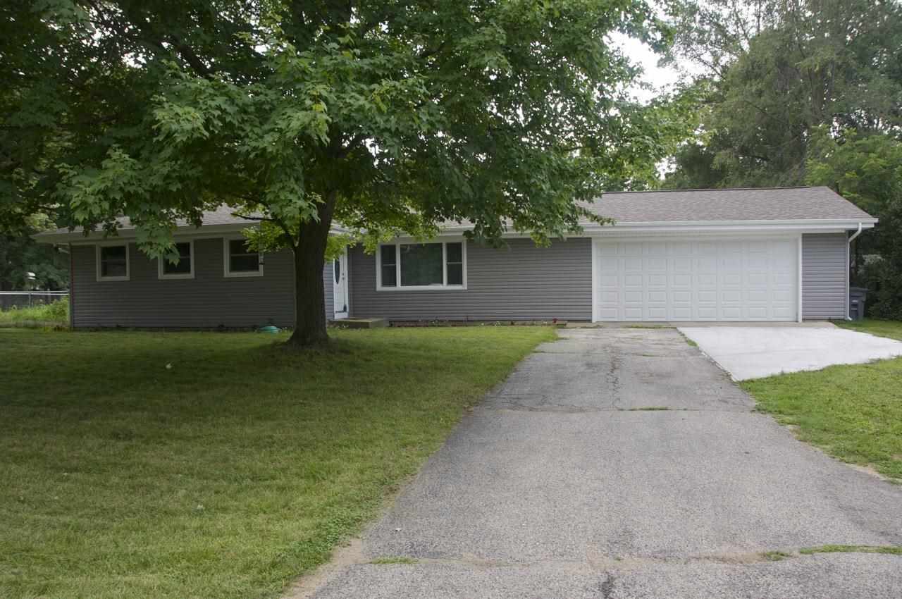 54617 Merry Dr, Elkhart, IN 46516 photo 1