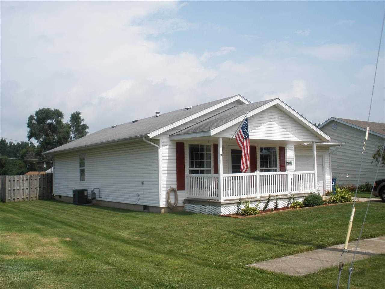 623 E South St, Bremen, IN 46506 photo 1