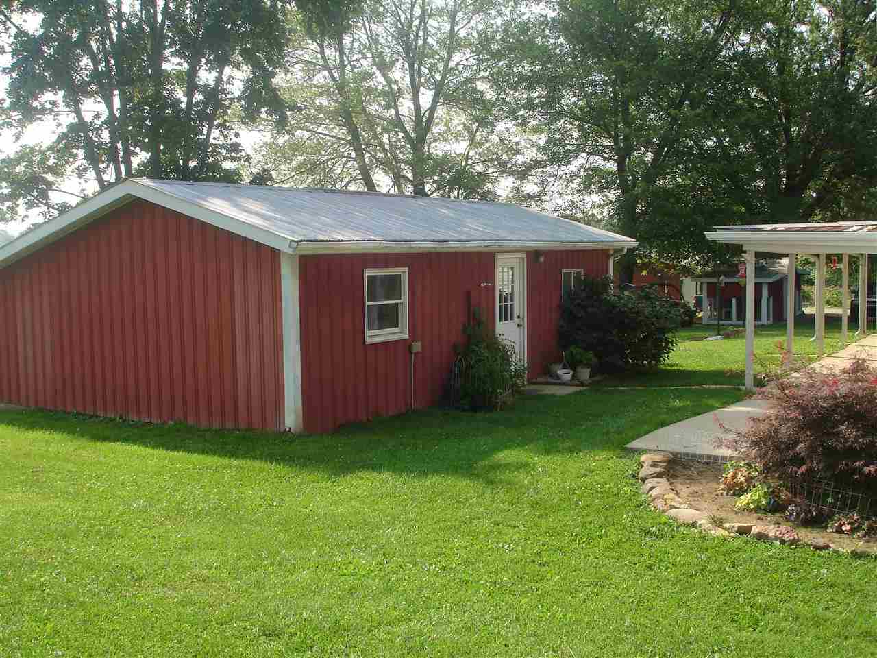 12488 N 1375 E, Odon, IN 47562 photo 8