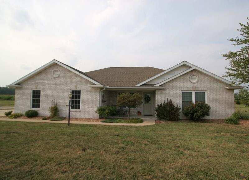 4220 New Birch Dr, Jasper, IN 47546 photo 1