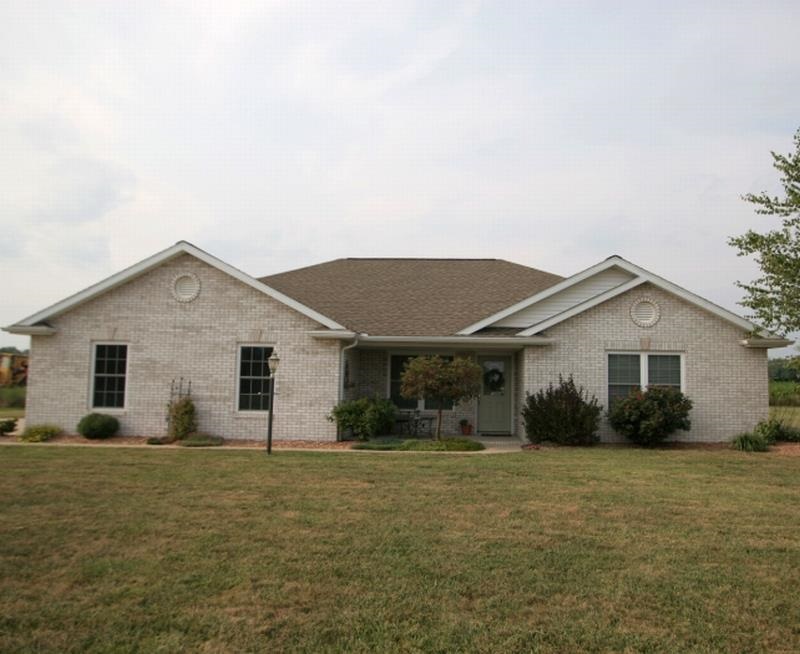 4220 New Birch Dr, Jasper, IN 47546 photo 2