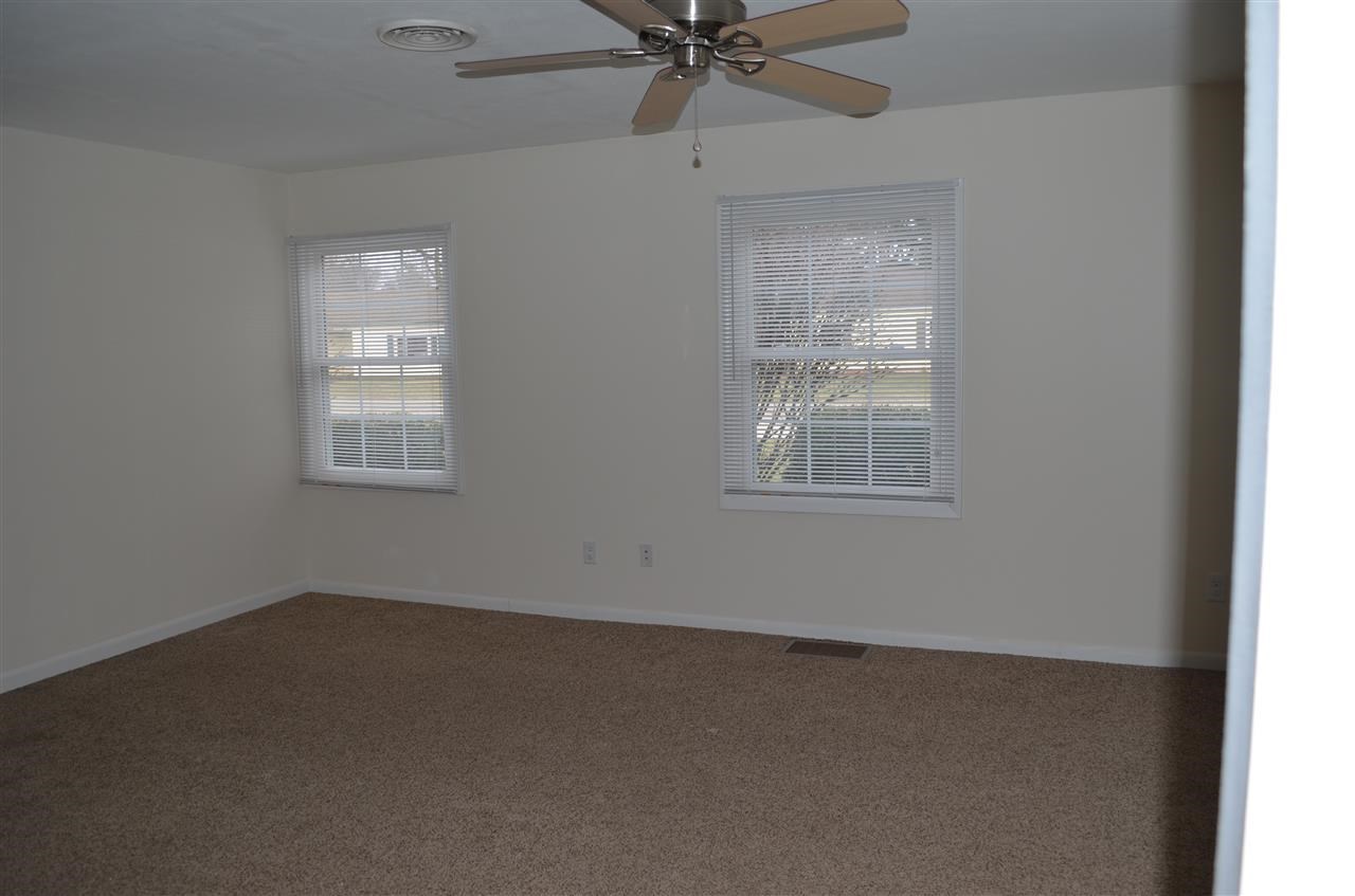 56661 Crescent Dr, Osceola, IN 46561 photo 7