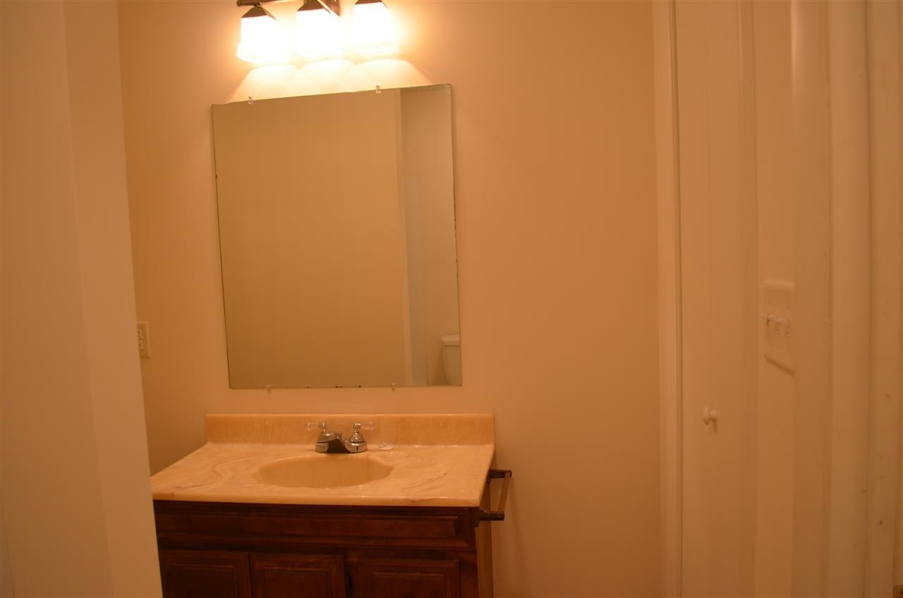 56661 Crescent Dr, Osceola, IN 46561 photo 9