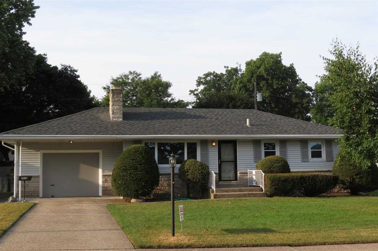 3918 Brentwood Dr, South Bend, IN 46628 photo 1