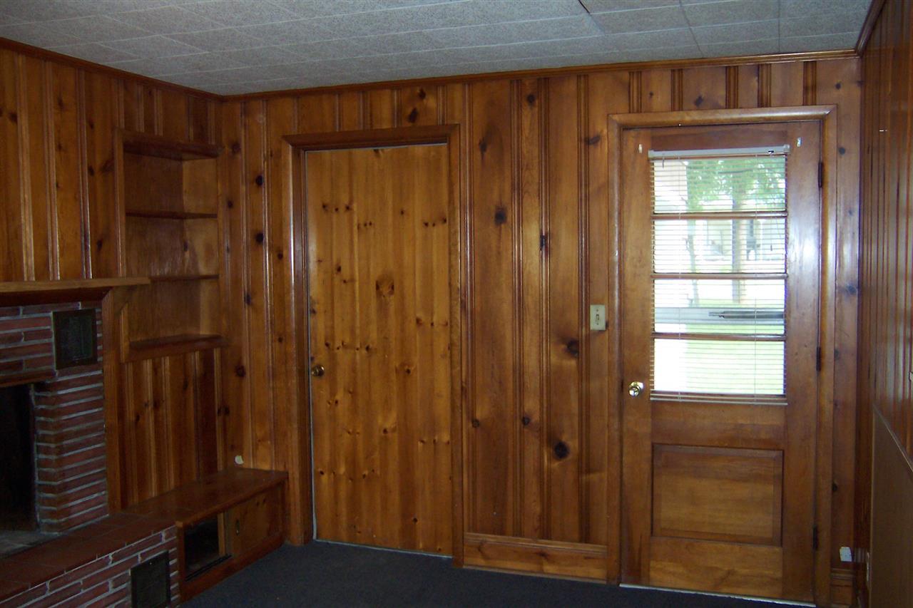 405 N First St, Pierceton, IN 46562 photo 6