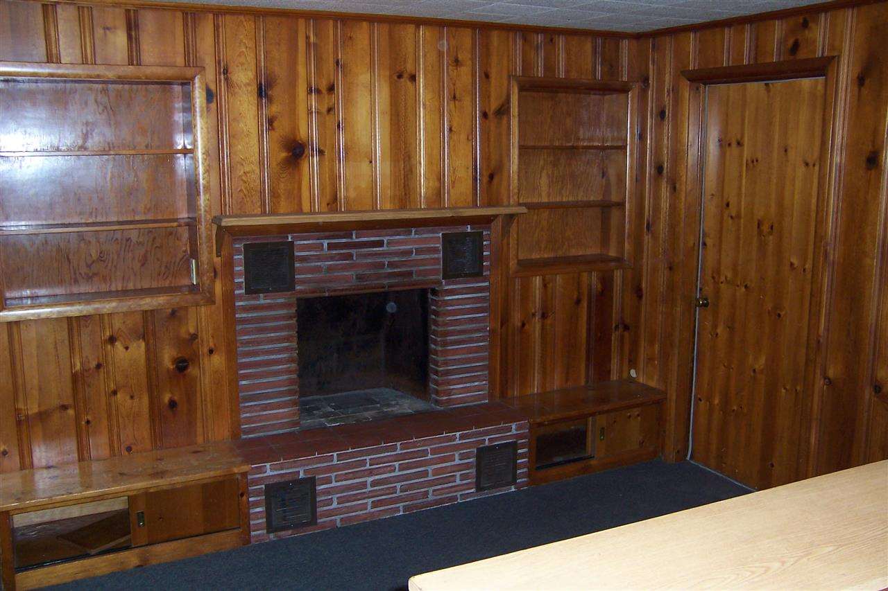 405 N First St, Pierceton, IN 46562 photo 4