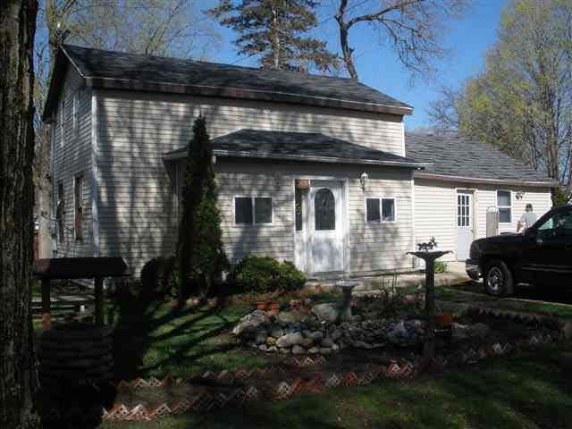704 Fourth St, Howe, IN 46746 photo 1