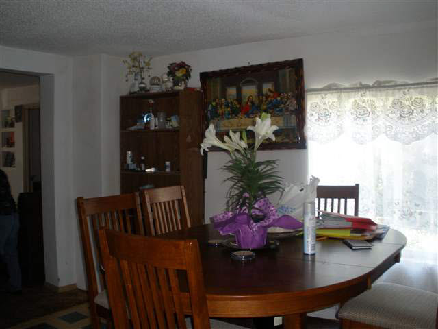704 Fourth St, Howe, IN 46746 photo 4