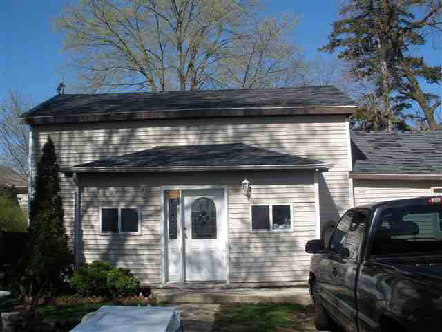 704 Fourth St, Howe, IN 46746 photo 2