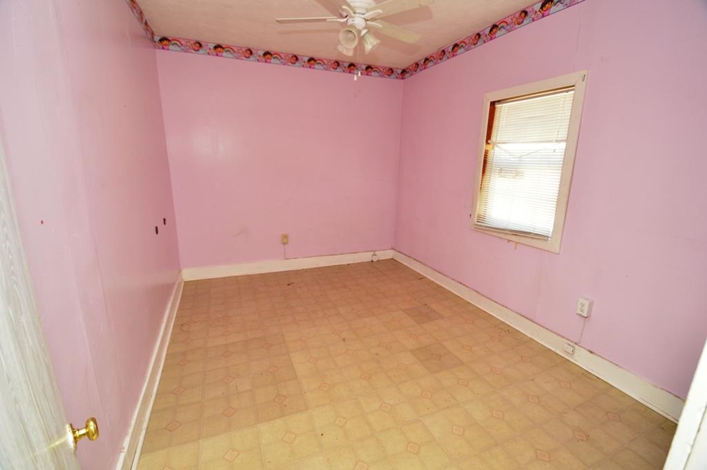 600 W Freeman St, Frankfort, IN 46041 photo 8
