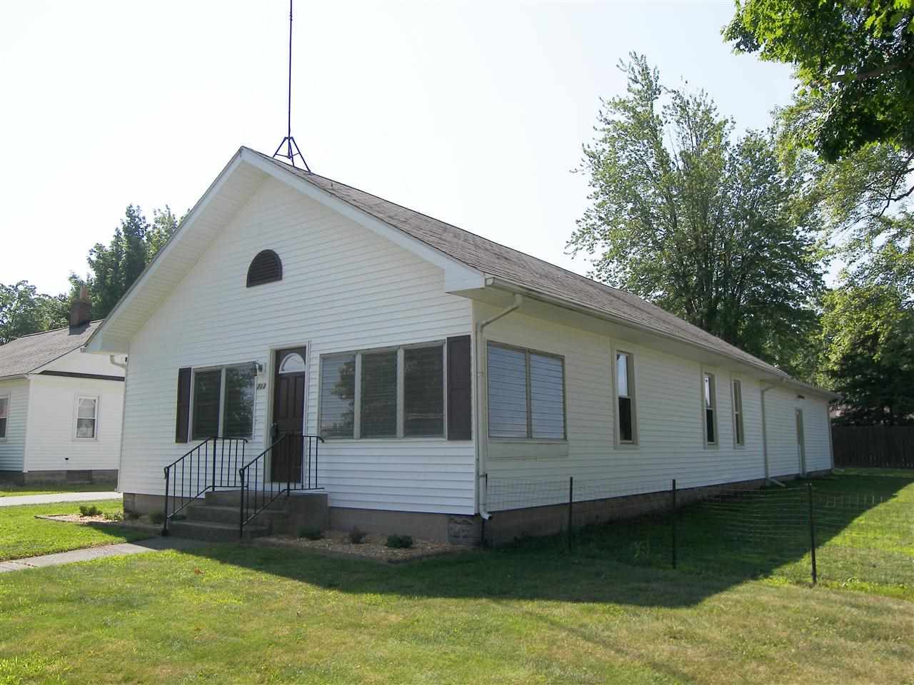 713 W Winona Ave, Warsaw, IN 46580 photo 1