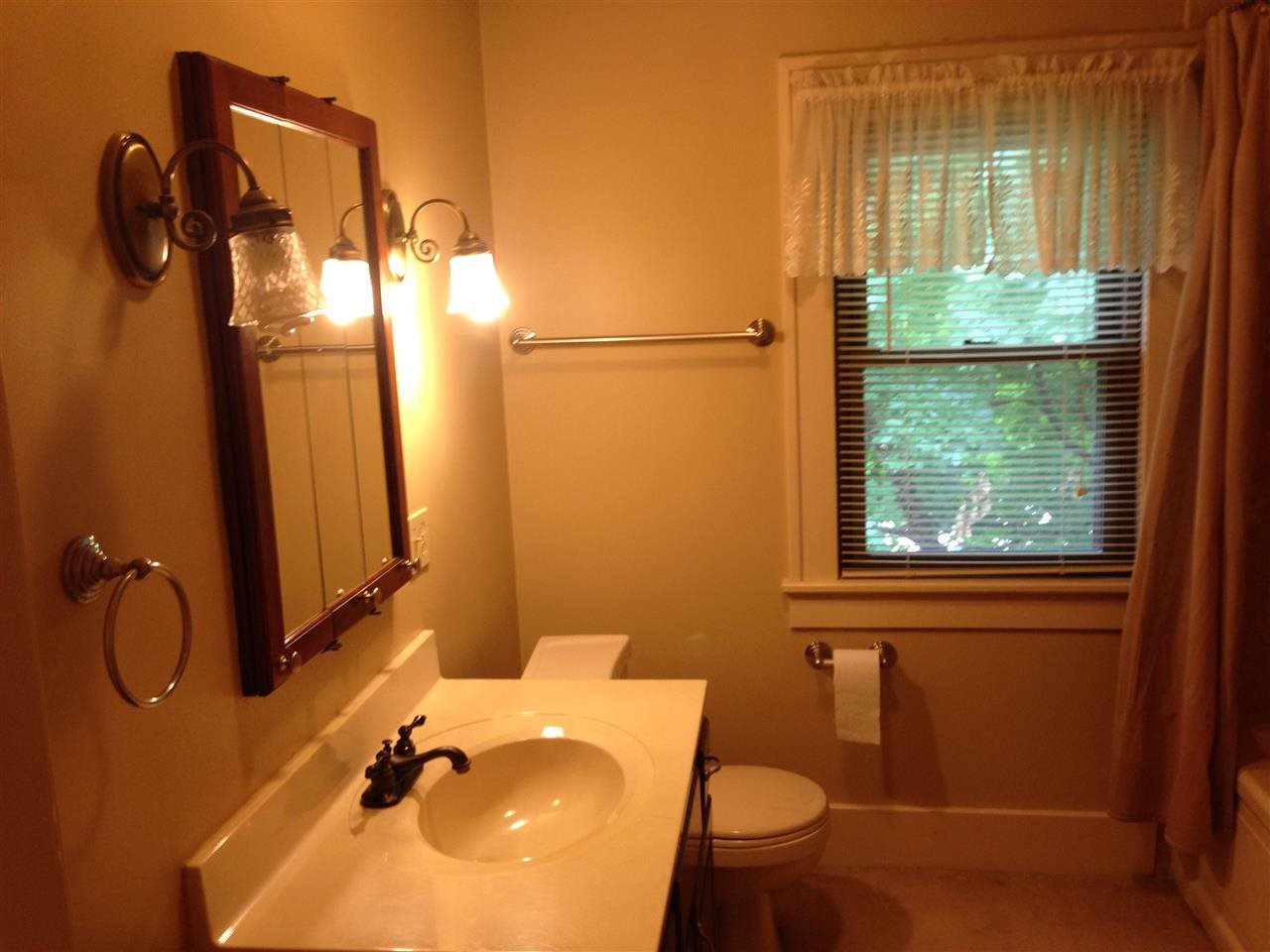 209 N Main St, Huntingburg, IN 47542 photo 7