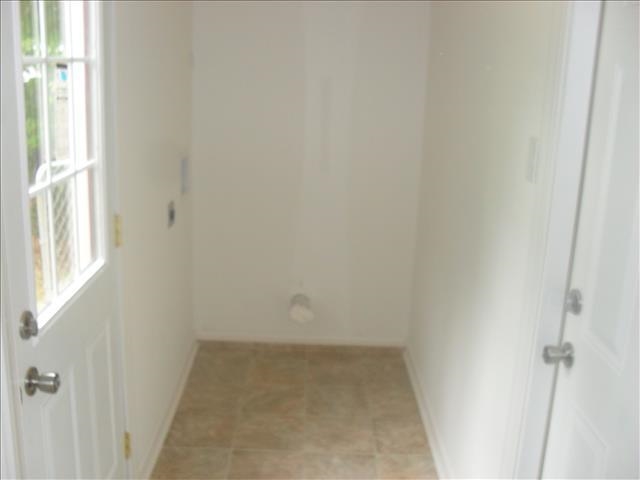 523 E Madison Ave, Chandler, IN 47610 photo 11