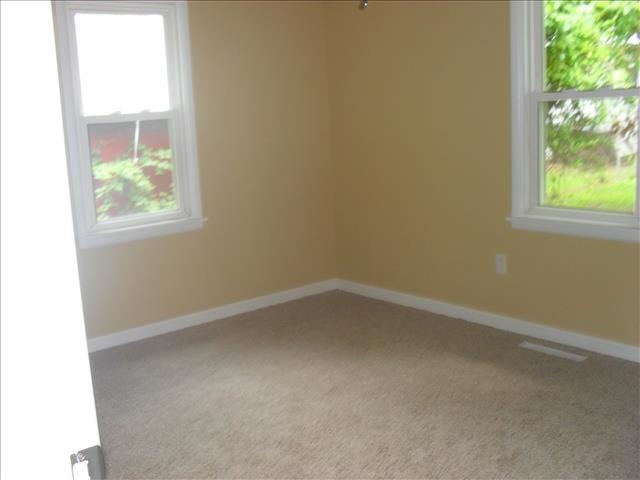 523 E Madison Ave, Chandler, IN 47610 photo 7