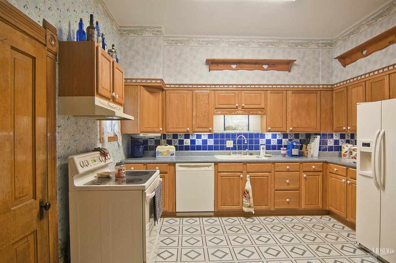 302 E Van Buren St, Columbia City, IN 46725 photo 4