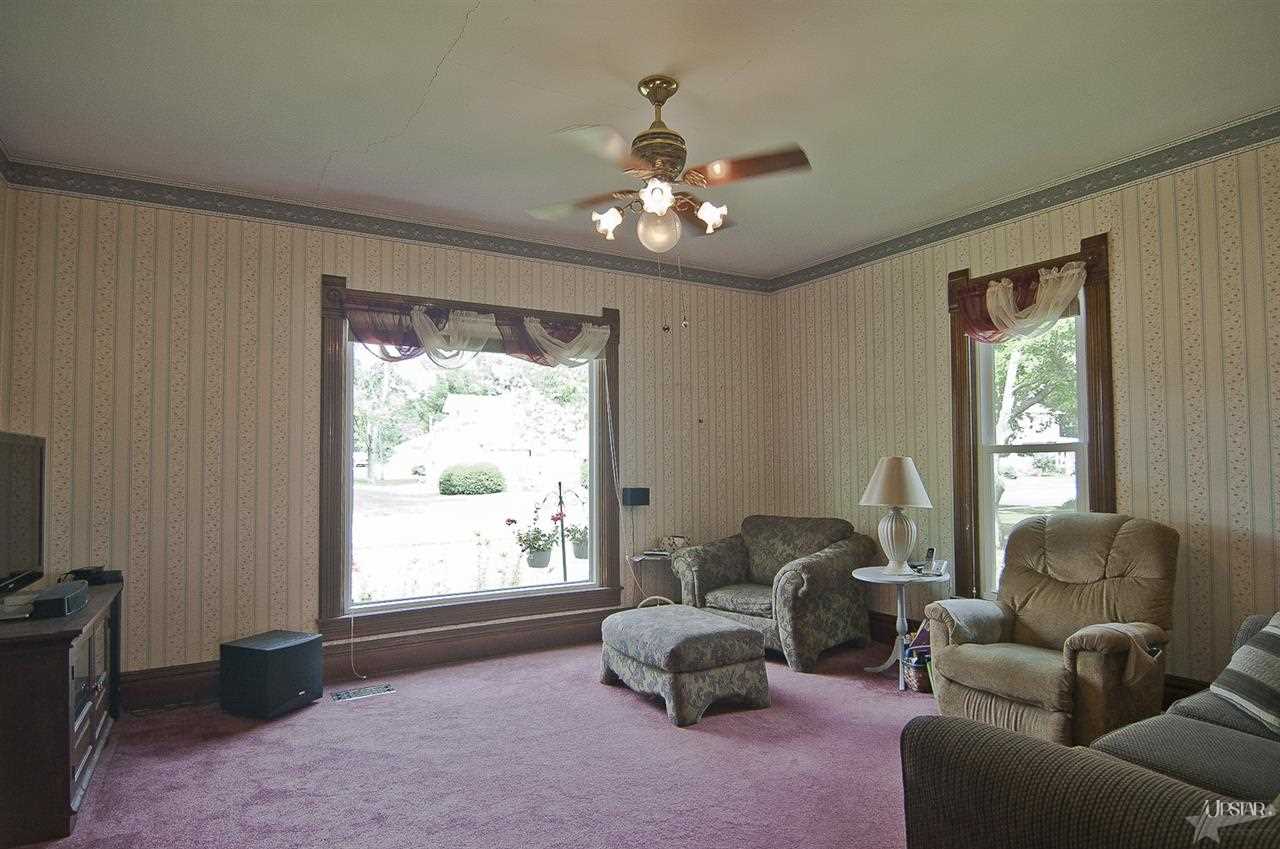 302 E Van Buren St, Columbia City, IN 46725 photo 8