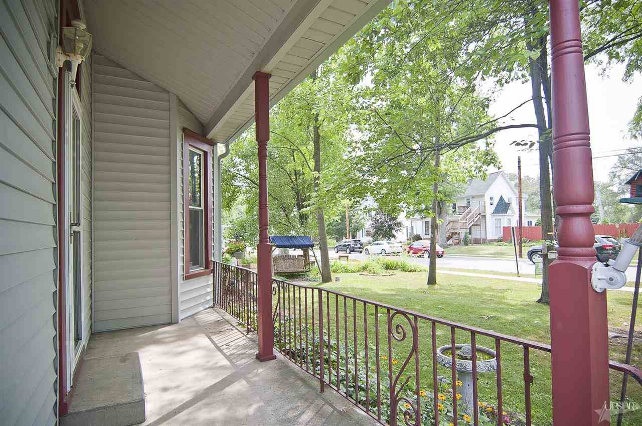 302 E Van Buren St, Columbia City, IN 46725 photo 3