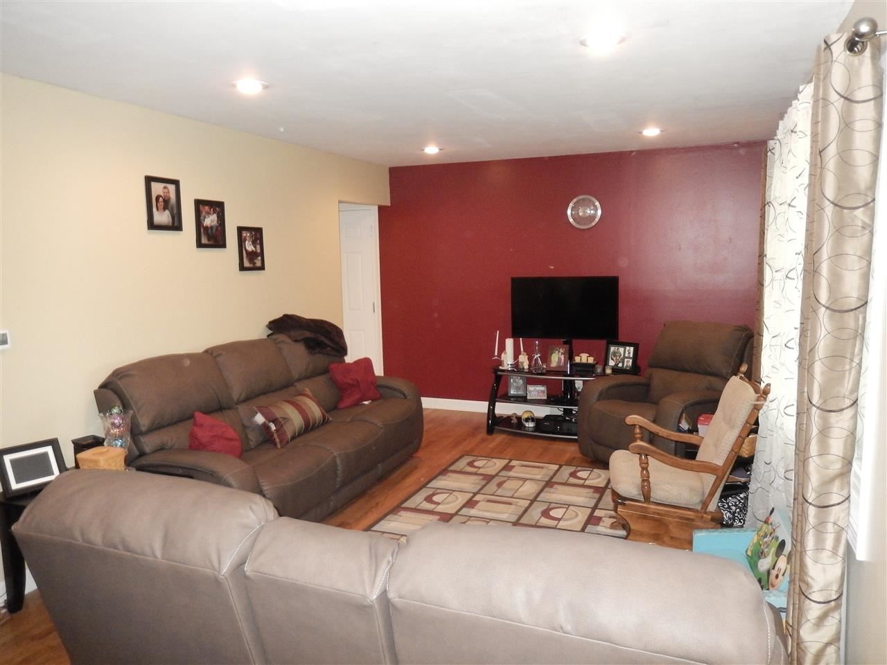 58675 County Road 9, Elkhart, IN 46517 photo 2