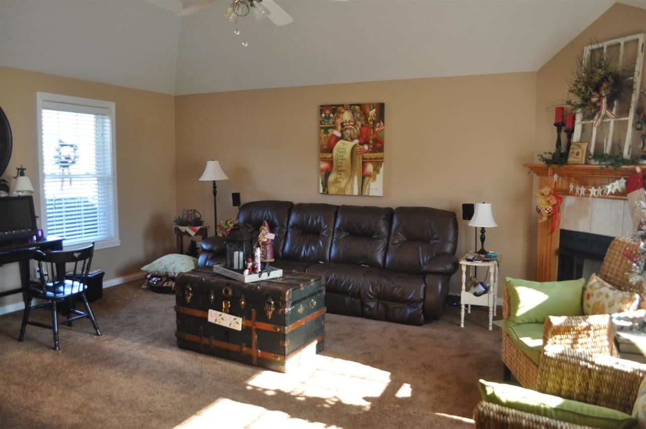 423 E Sleigh Bell Dr, Santa Claus, IN 47579 photo 3