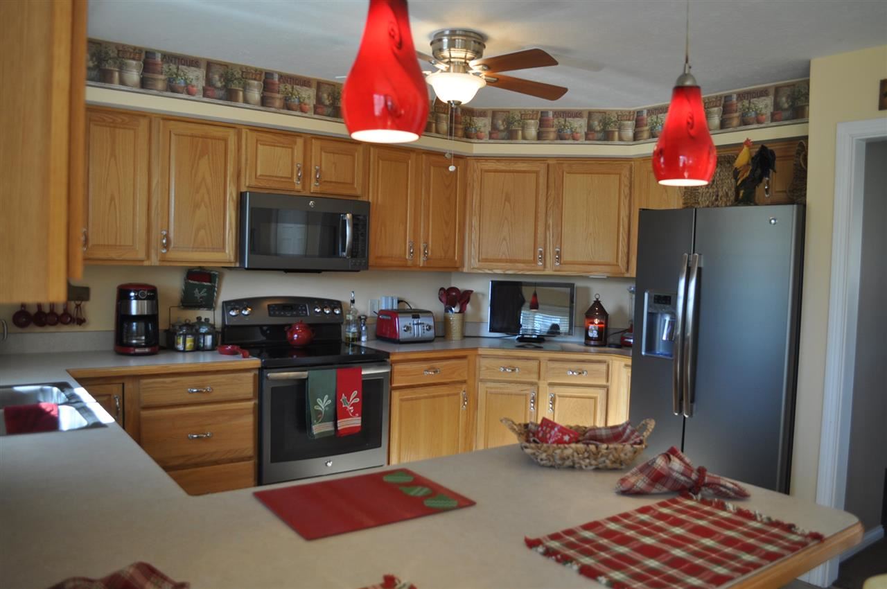 423 E Sleigh Bell Dr, Santa Claus, IN 47579 photo 6