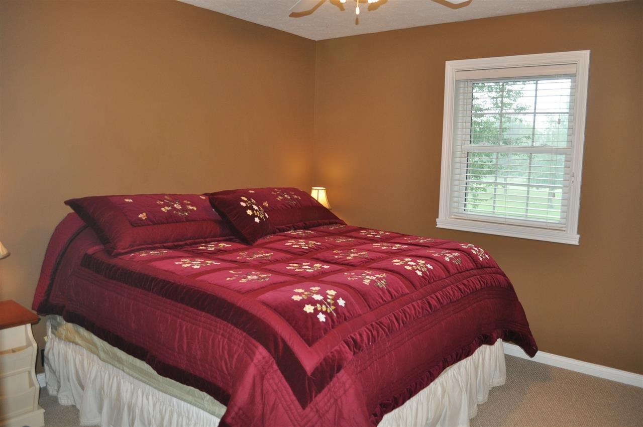 423 E Sleigh Bell Dr, Santa Claus, IN 47579 photo 17