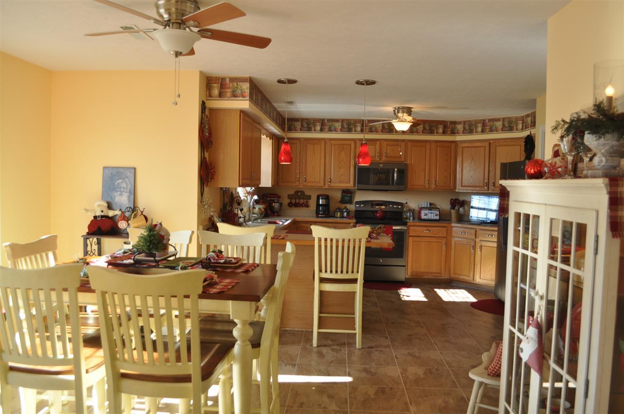 423 E Sleigh Bell Dr, Santa Claus, IN 47579 photo 7