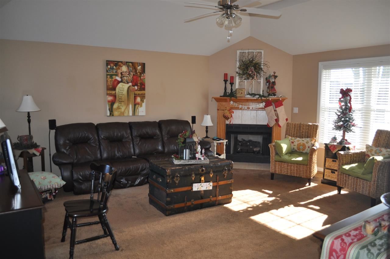 423 E Sleigh Bell Dr, Santa Claus, IN 47579 photo 4
