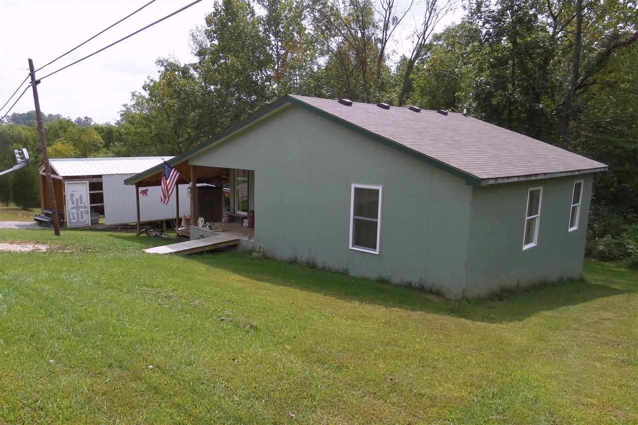 764 Pinhook Rd, Bedford, IN 47421 photo 1
