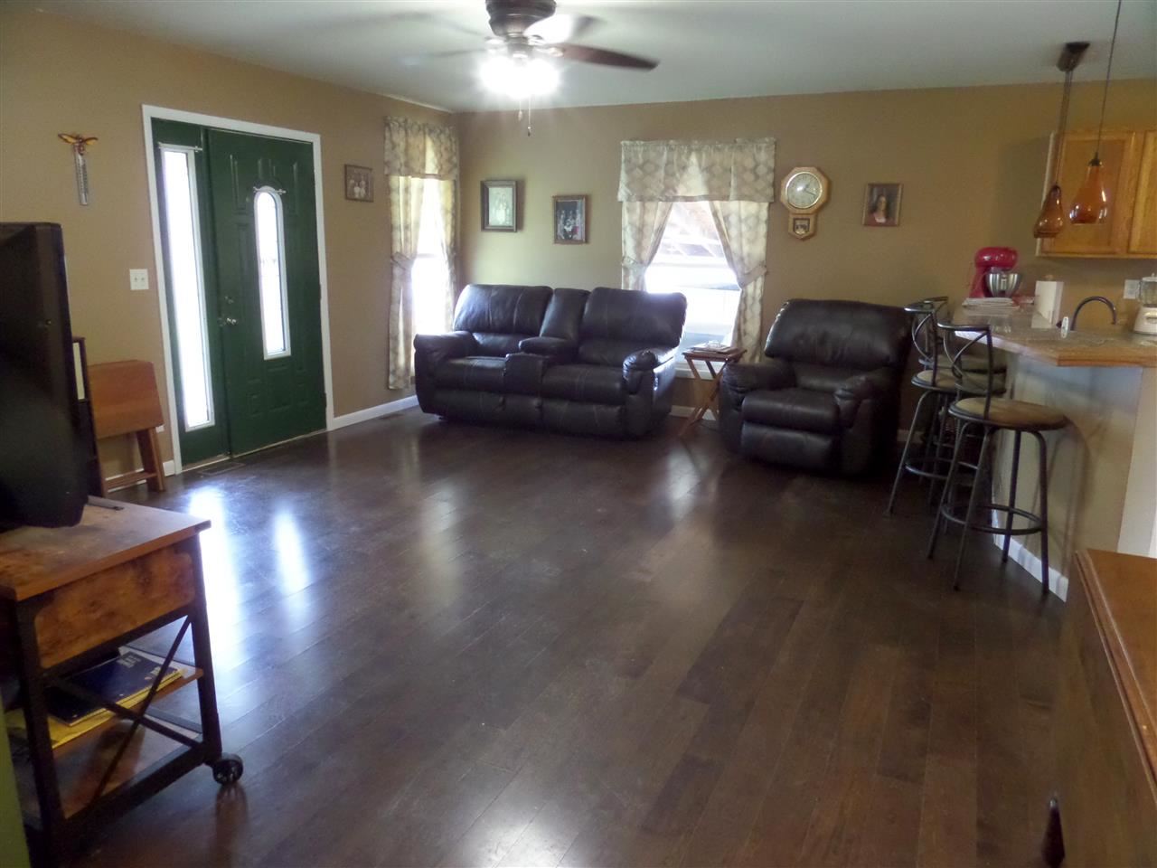 764 Pinhook Rd, Bedford, IN 47421 photo 3