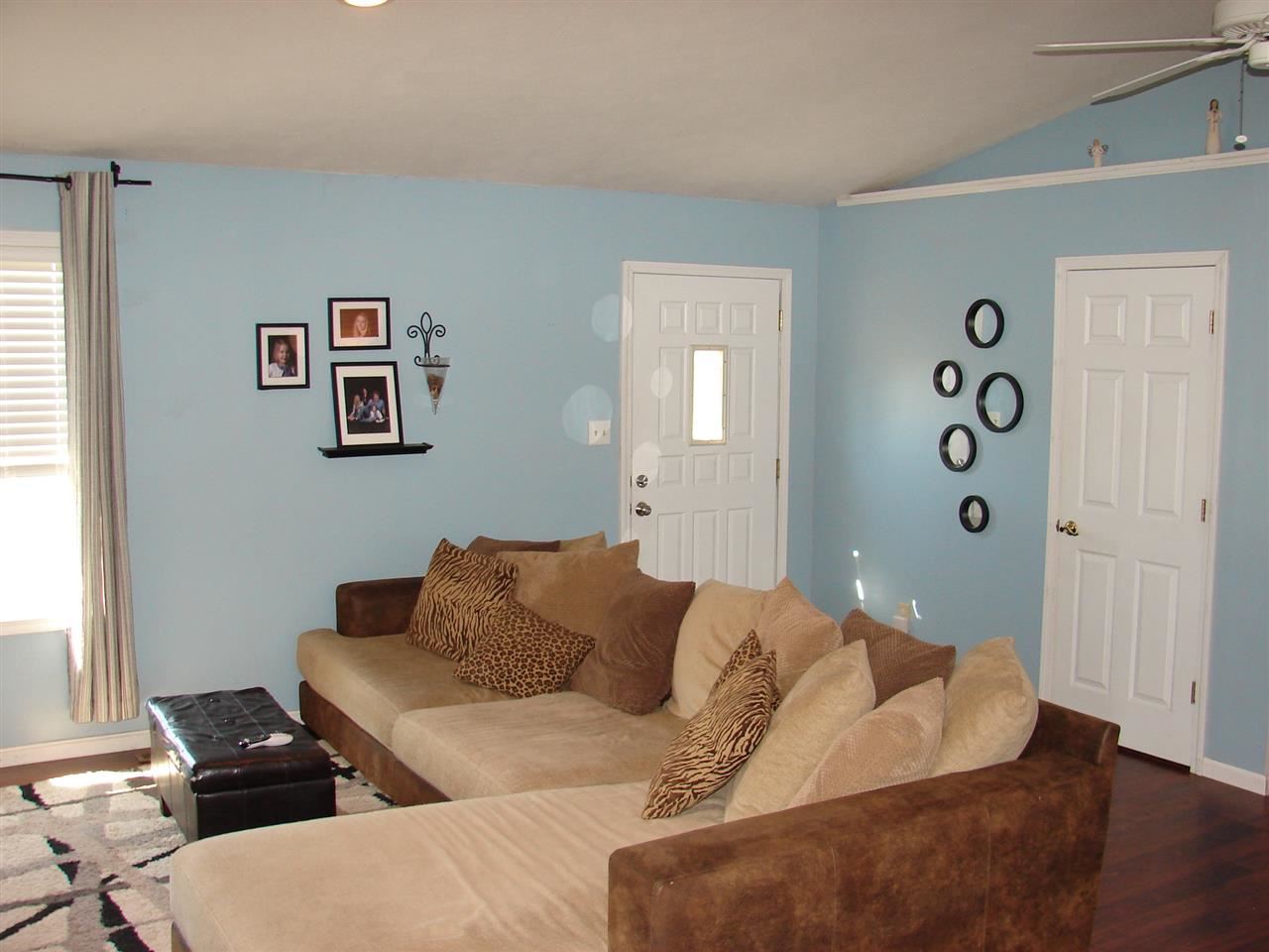 209 Western Dr, Winona Lake, IN 46590 photo 3