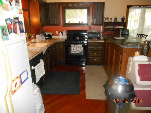 123 W Third St, Fairmount, IN 46928 photo 4