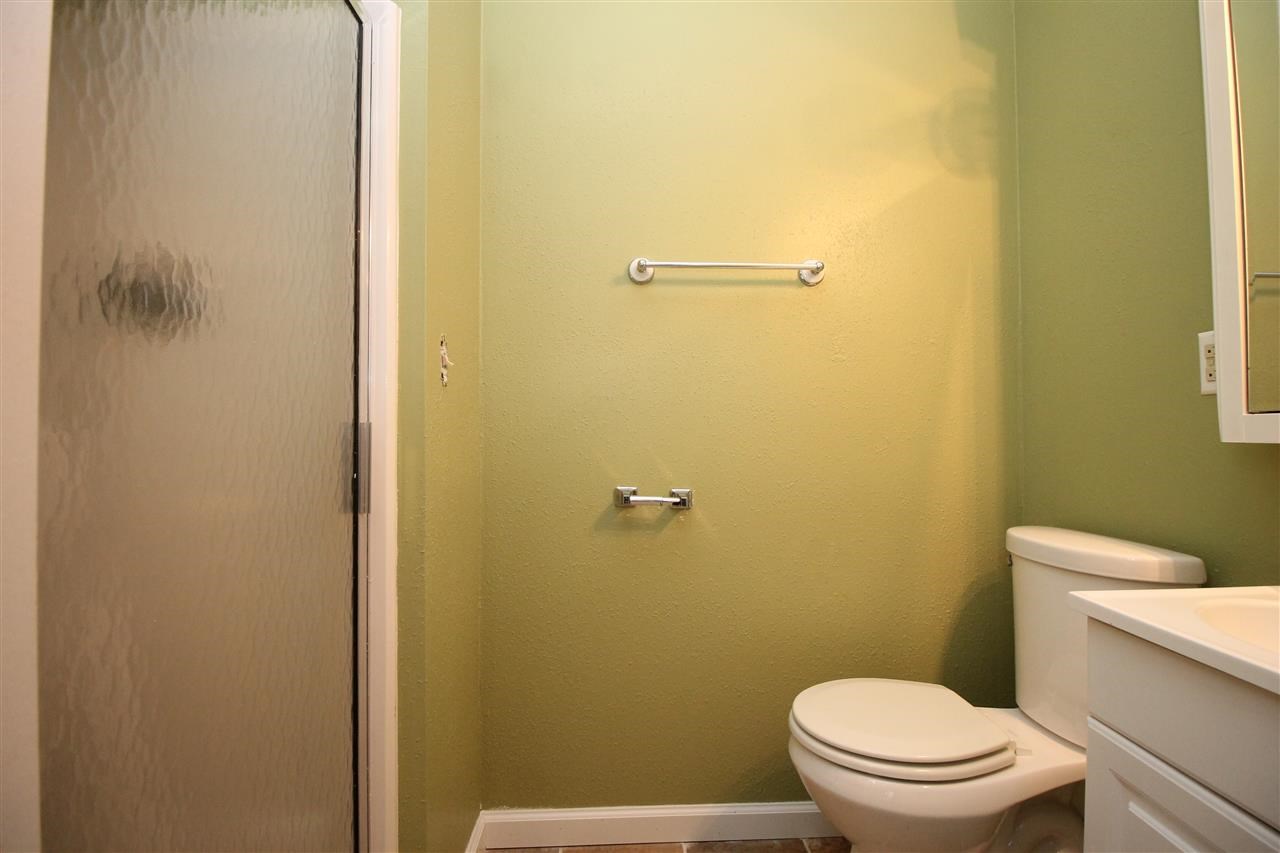 105 E Bragg Ave, Upland, IN 46989 photo 15
