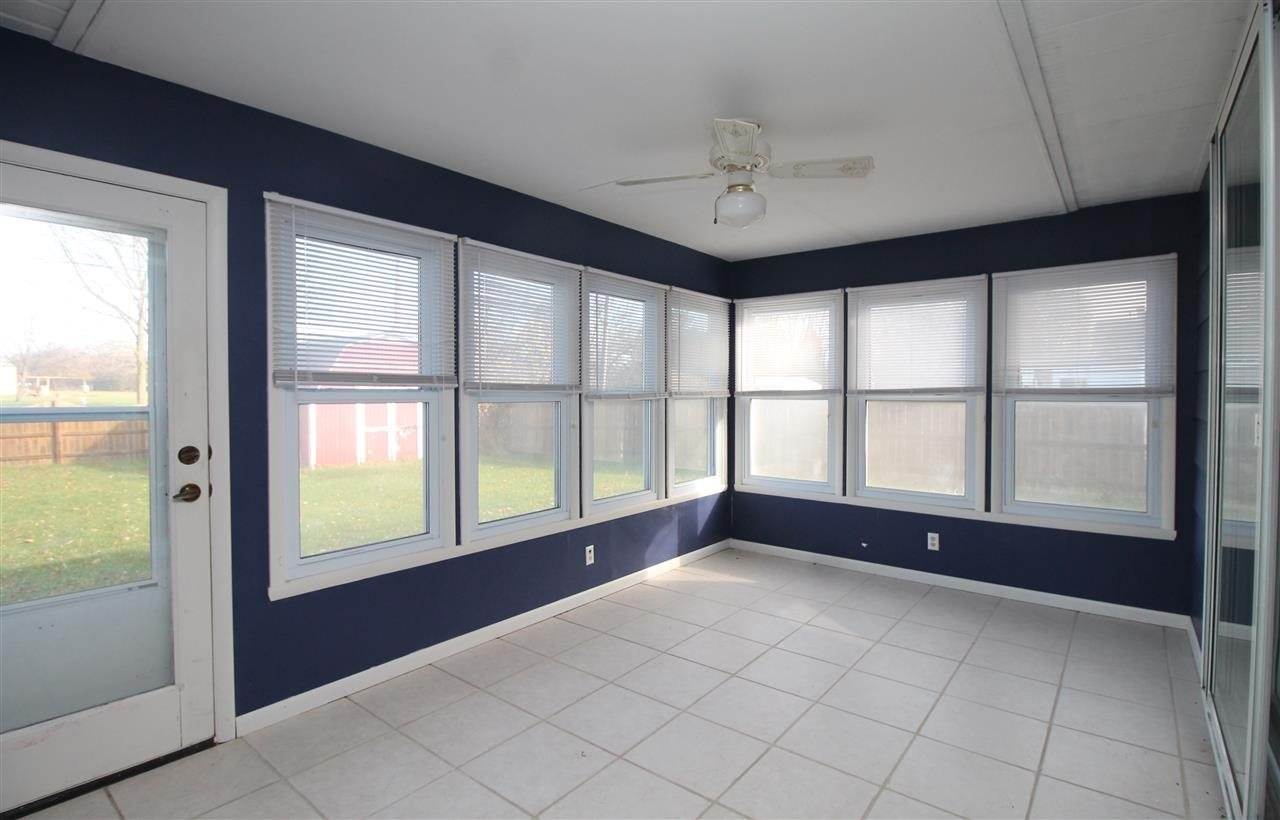 105 E Bragg Ave, Upland, IN 46989 photo 22