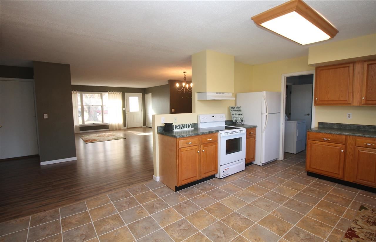 105 E Bragg Ave, Upland, IN 46989 photo 10